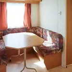 Semesterbostad 2 Bedroom Beautiful Home In Mielno