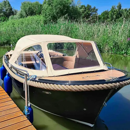 2 Bedroom Amazing In Ferienhaus Mielno